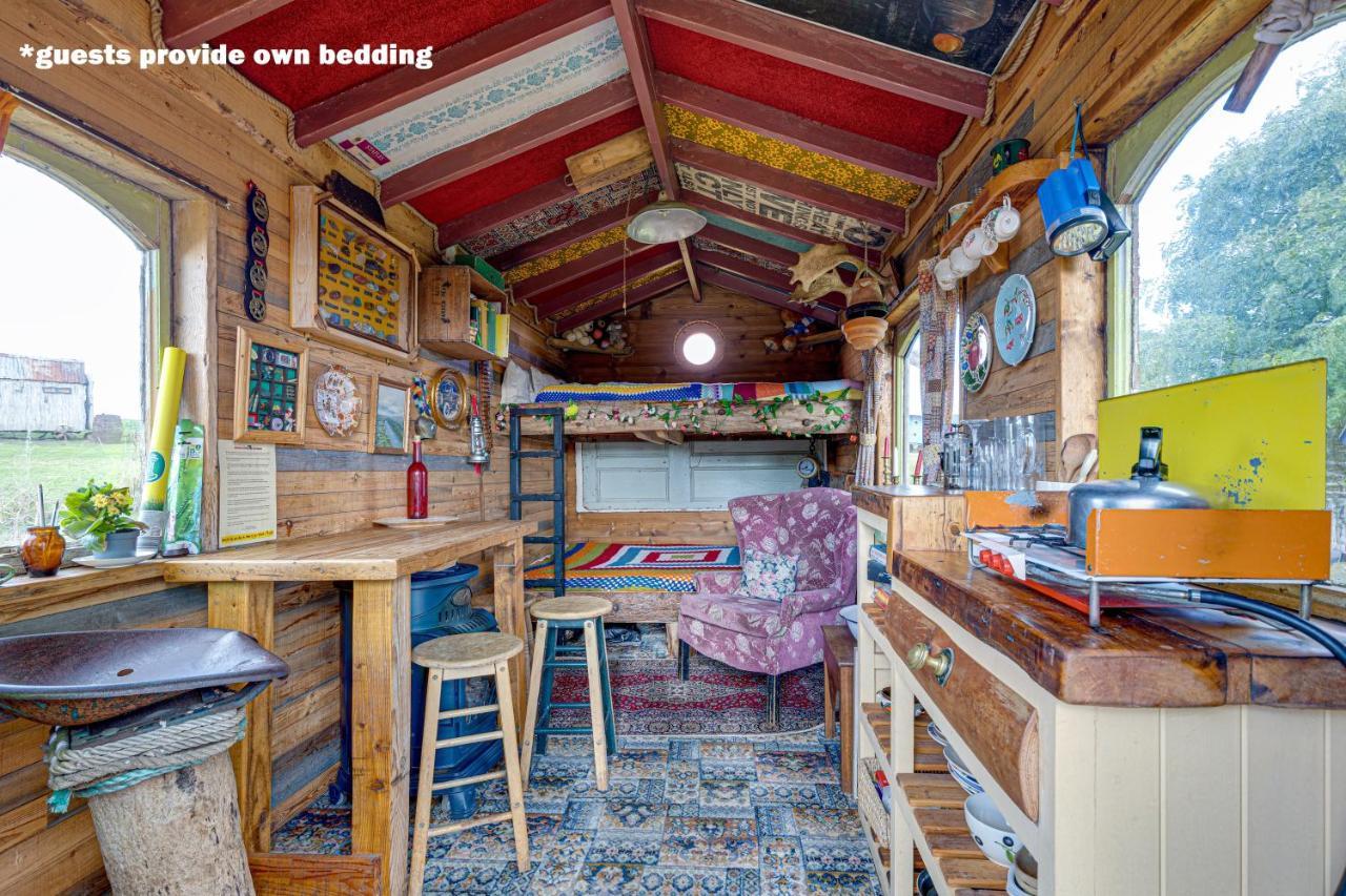 2 X Double Bed Glamping Wagon In Dalby Forest سكرابورو المظهر الخارجي الصورة